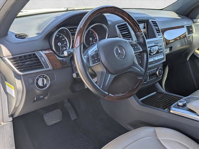 Used 2013 Mercedes-Benz GL 550 4MATIC image 10