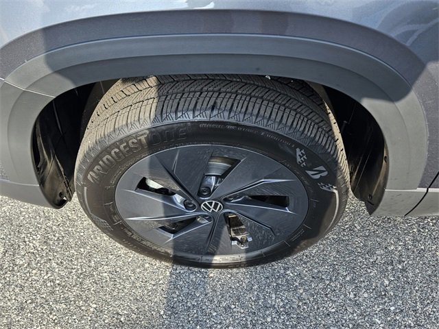 Used 2025 Volkswagen Taos S image 17