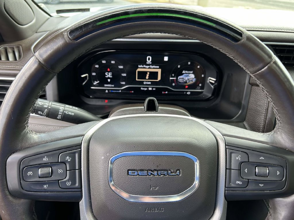 Used 2023 GMC Yukon Denali w/ Denali Reserve Package RWD image 28