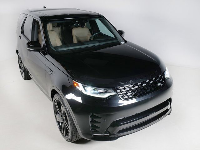Certified 2025 Land Rover Discovery Dynamic SE AWD/4WD image 29