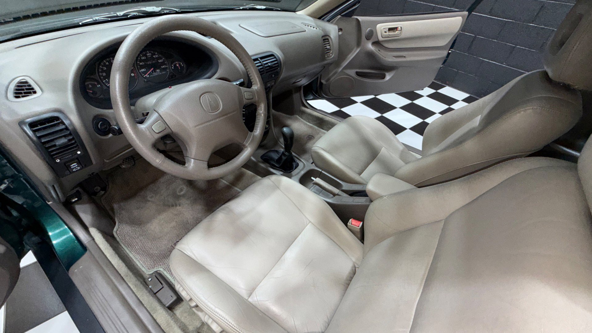 Used 2000 Acura Integra GS-R image 2