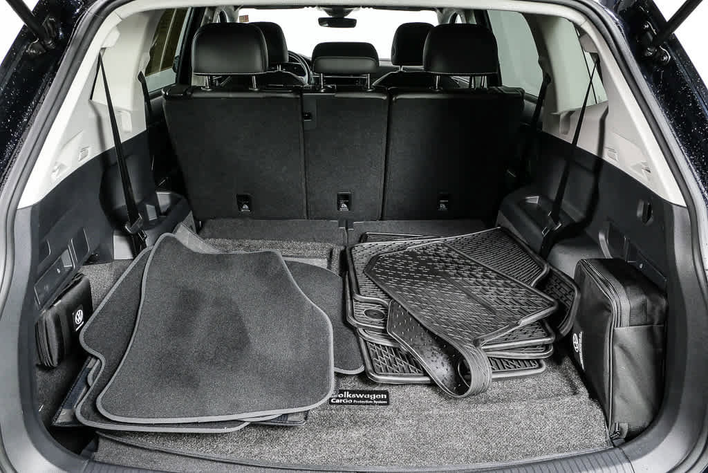 Certified 2023 Volkswagen Tiguan SE FWD image 33