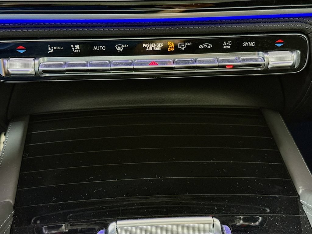 Used 2025 Mercedes-Benz GLS 580 4MATIC image 16