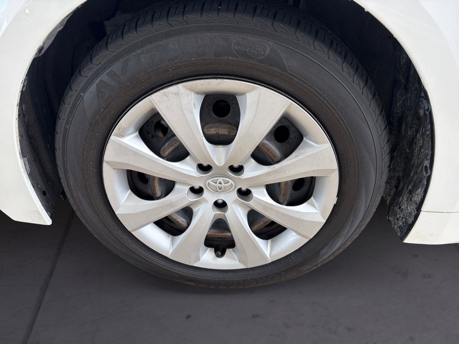 Used 2024 Toyota Corolla LE image 14