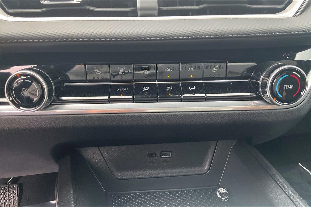 Used 2026 Chevrolet Equinox LT FWD image 29
