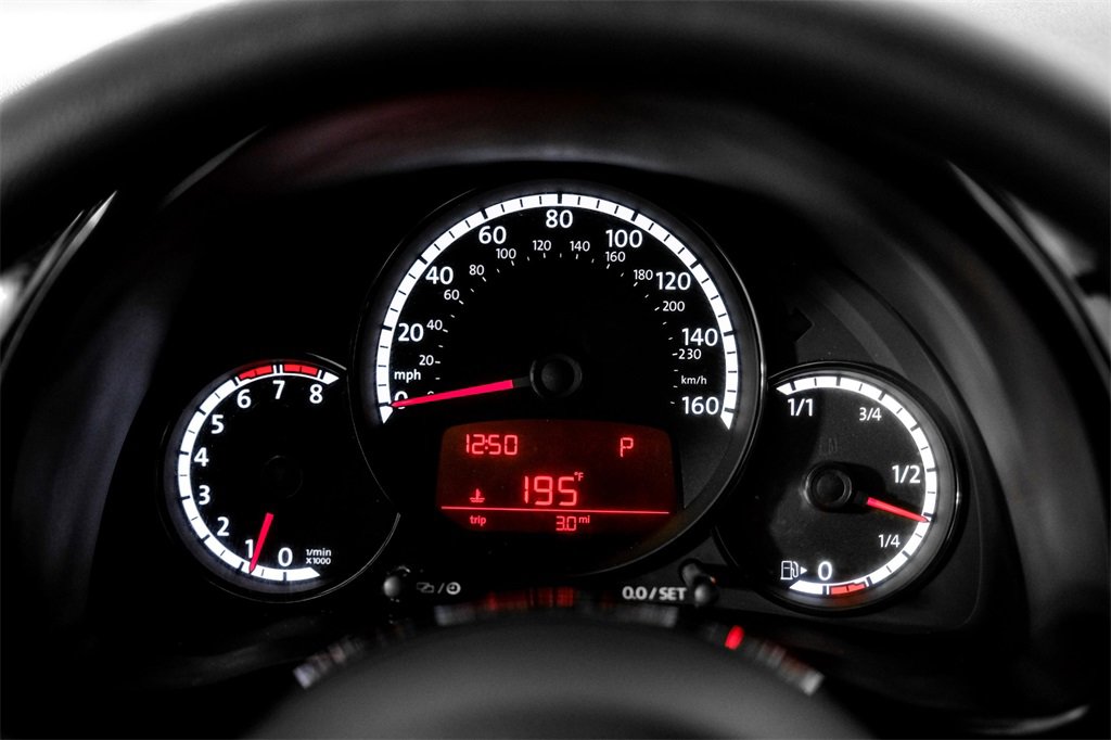 Used 2014 Volkswagen Beetle 1.8T image 12