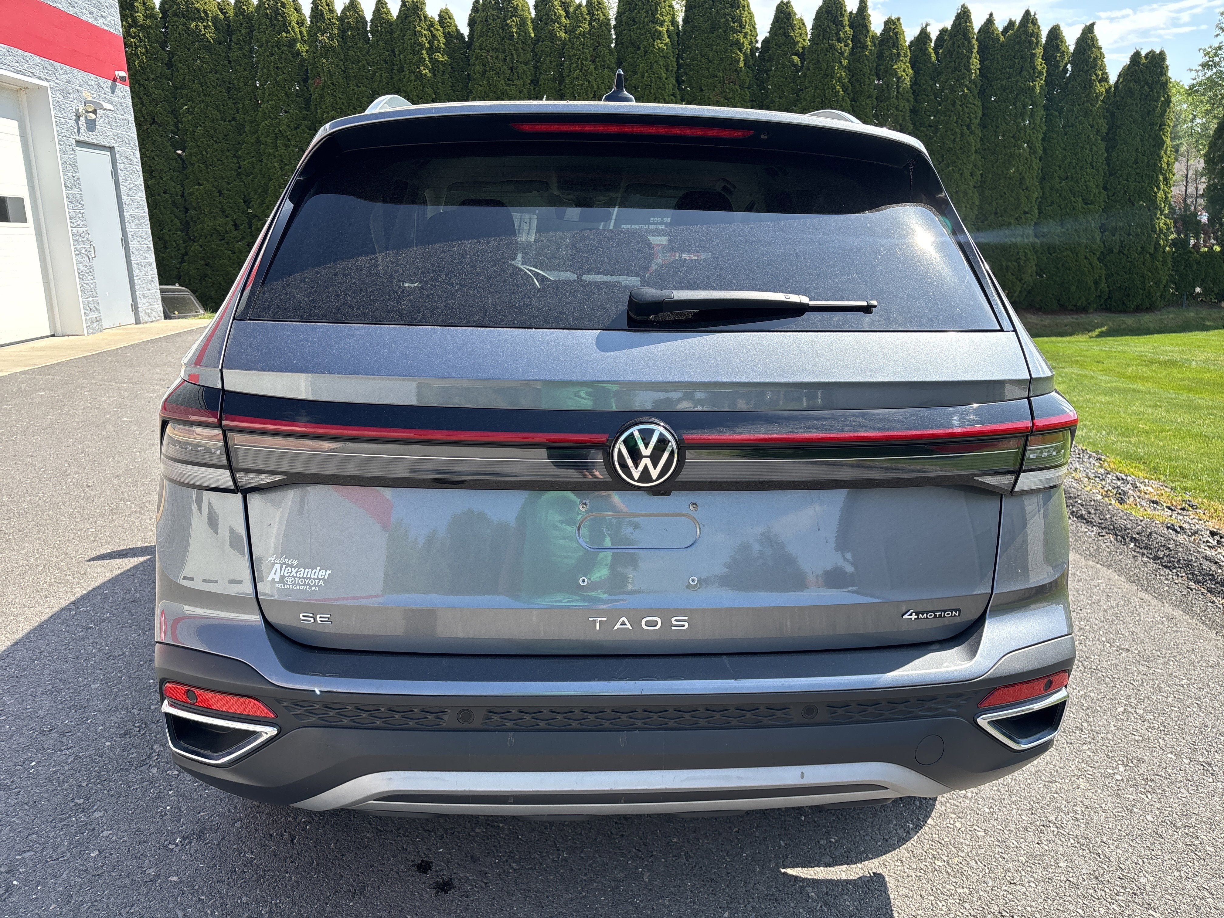 Used 2025 Volkswagen Taos SE AWD/4WD video 4