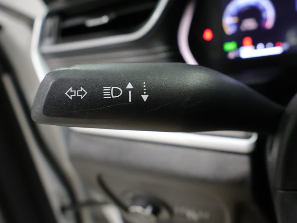 Certified 2023 Jeep Grand Cherokee Limited w/ Black Appearance Package image 36