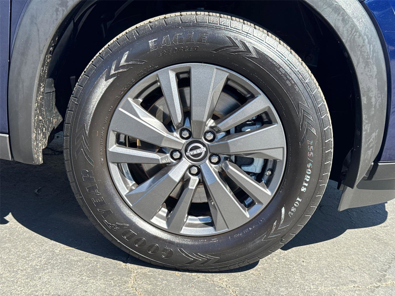 Used 2022 Nissan Pathfinder SV image 6