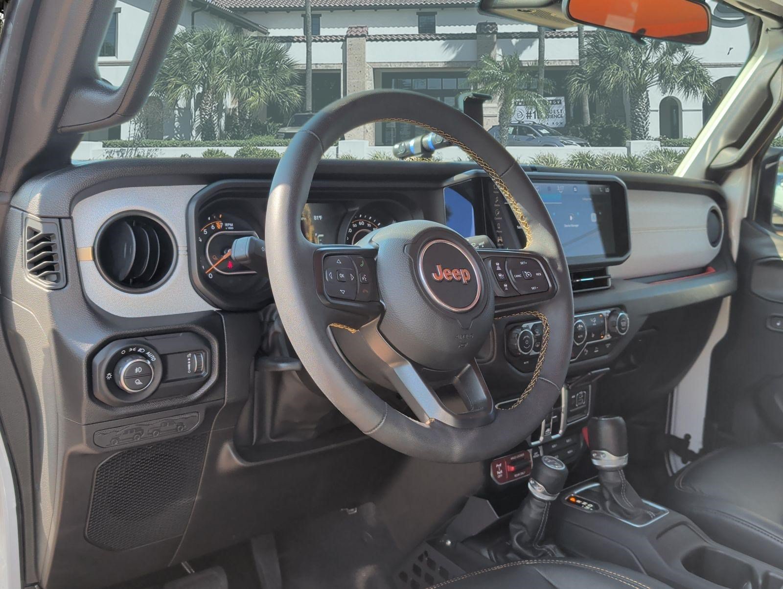 Used 2024 Jeep Gladiator Sport AWD/4WD image 12