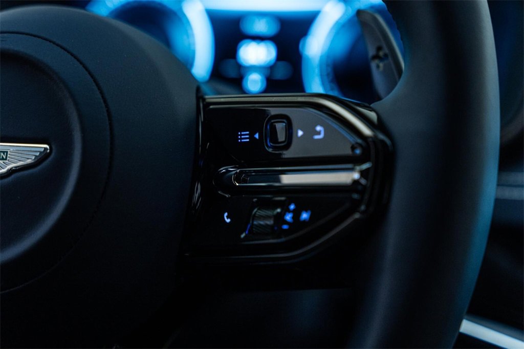 Used 2025 Aston Martin DBX 707 image 44