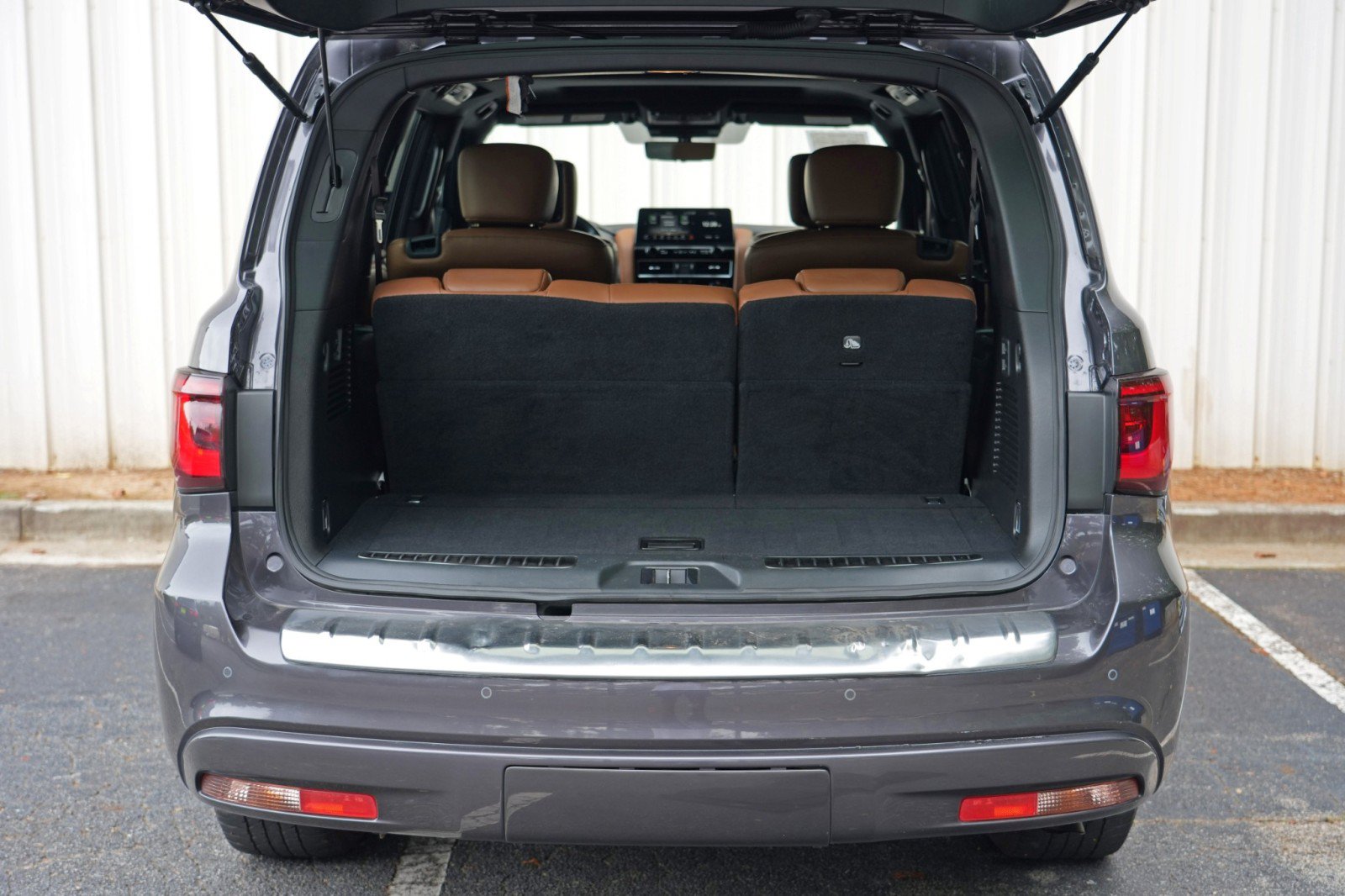 Used 2022 INFINITI QX80 Sensory w/ All-Season Package AWD/4WD image 9