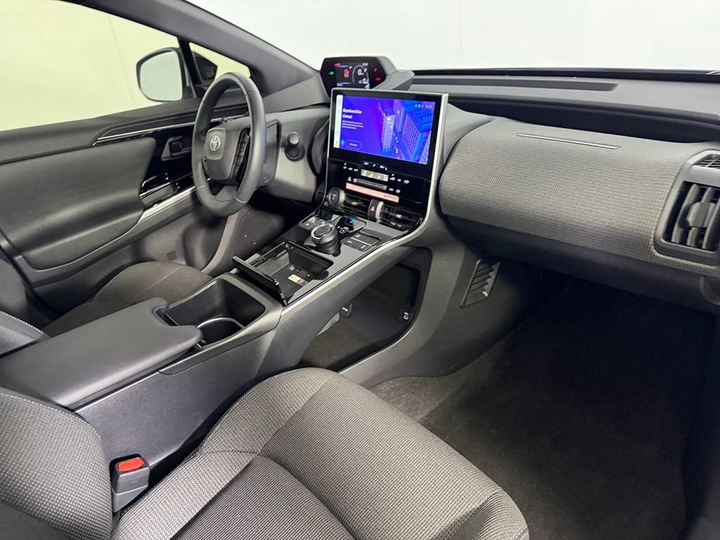 Used 2025 Toyota bZ4X FWD image 14