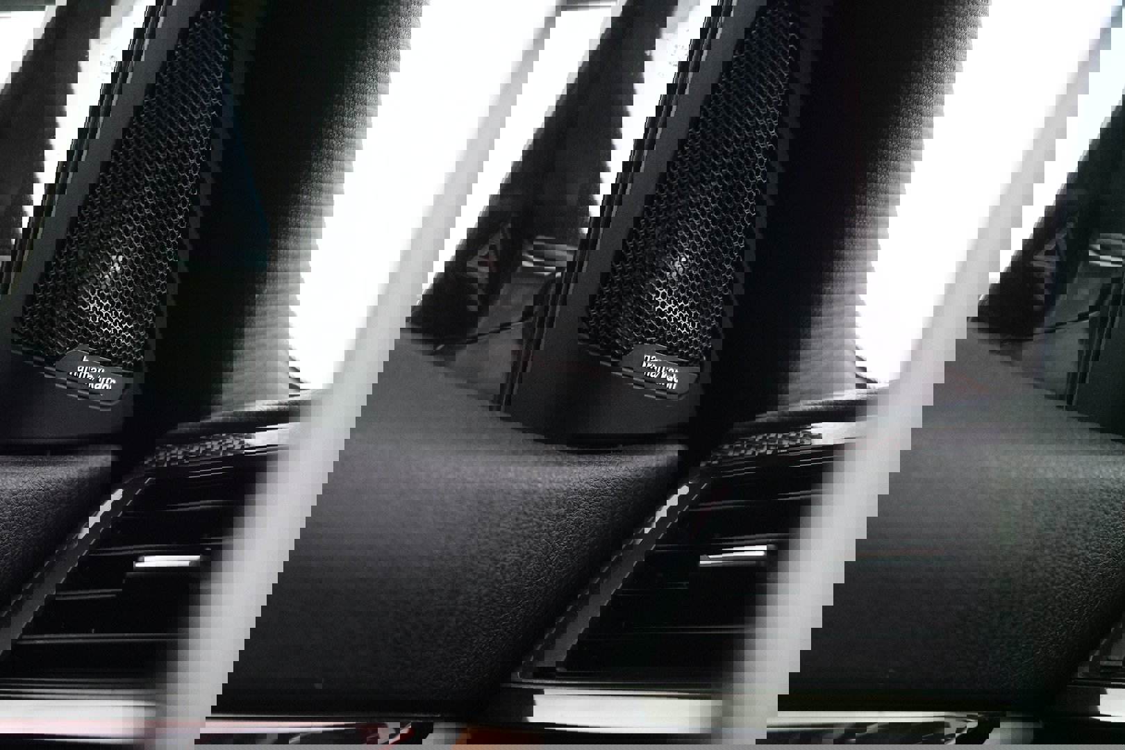 Used 2015 BMW M4 Coupe image 29