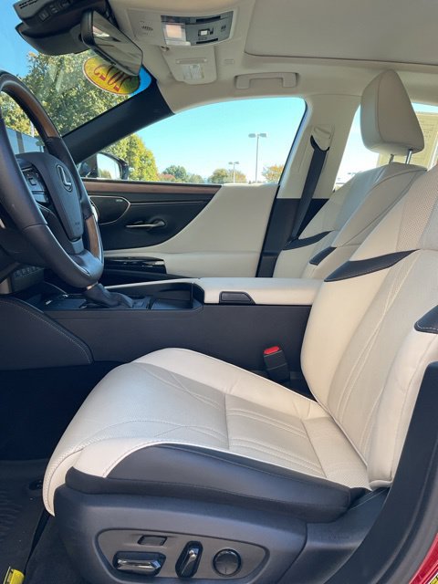 Used 2025 Lexus ES 350 Ultra Luxury FWD image 14