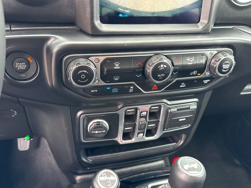 Certified 2023 Jeep Wrangler Unlimited Sahara AWD/4WD image 31