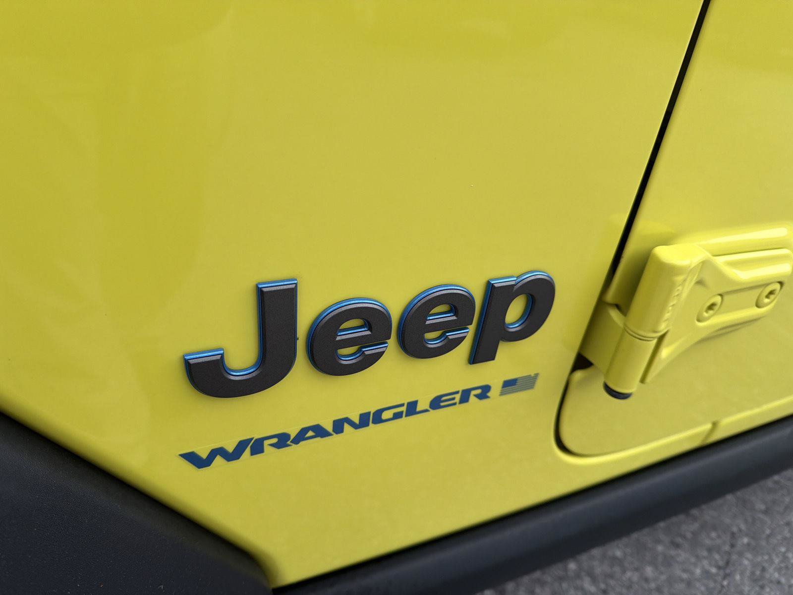 Used 2023 Jeep Wrangler Unlimited Rubicon 4xe w/ Cold Weather Group AWD/4WD image 9