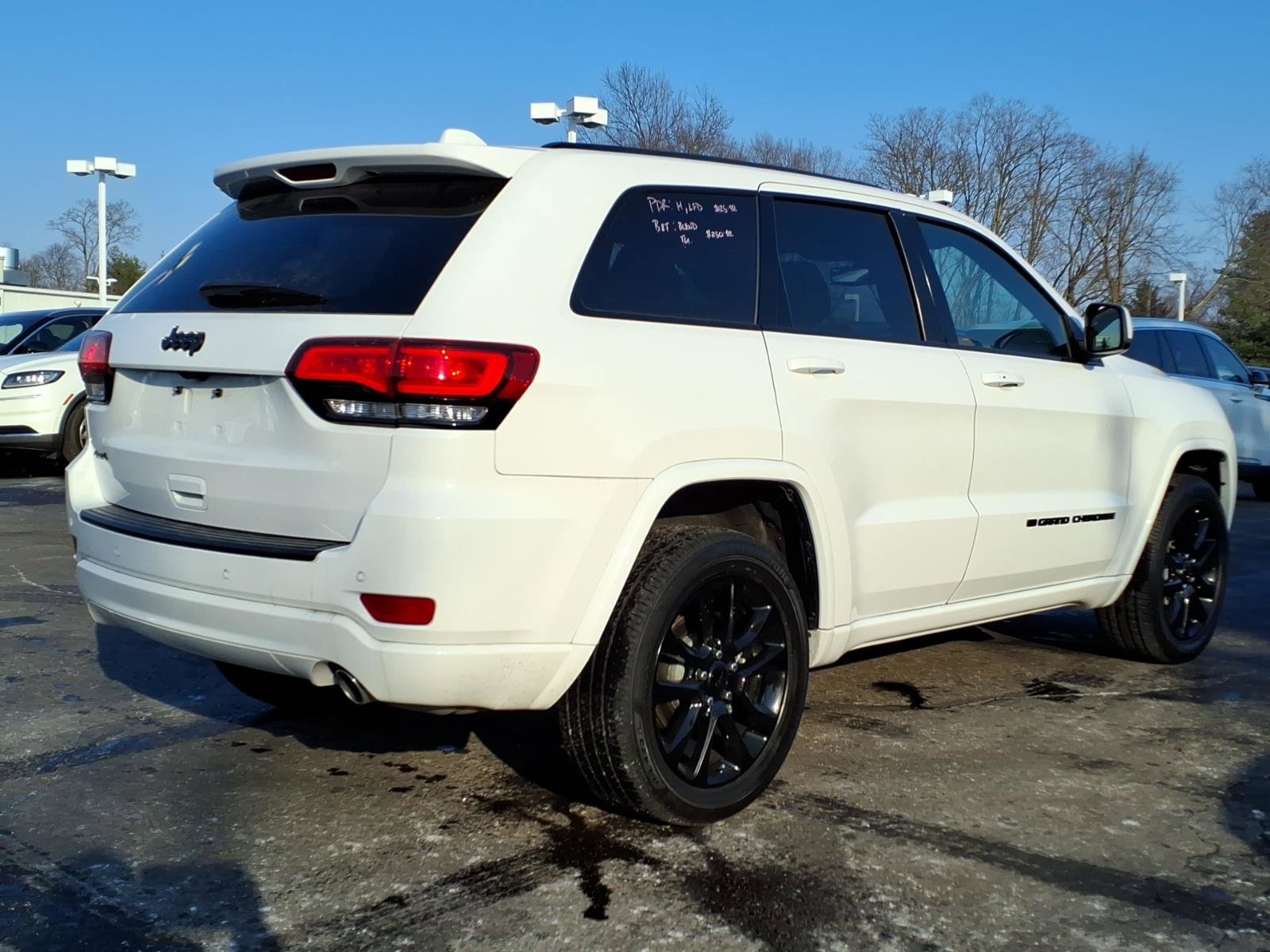 Used 2022 Jeep Grand Cherokee Laredo X image 7
