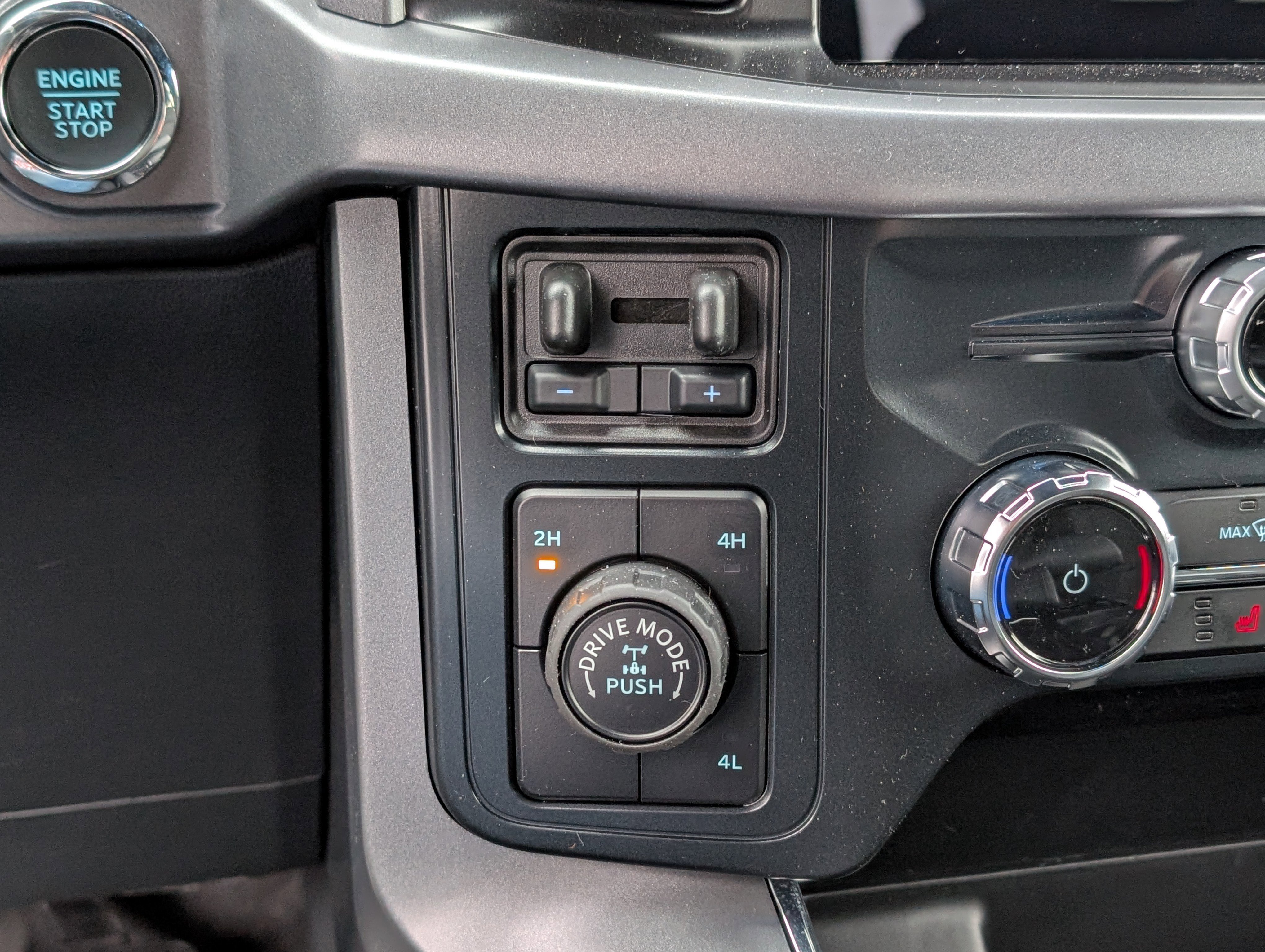 New 2025 Ford F150 XLT w/ Equipment Group 302A MID image 22