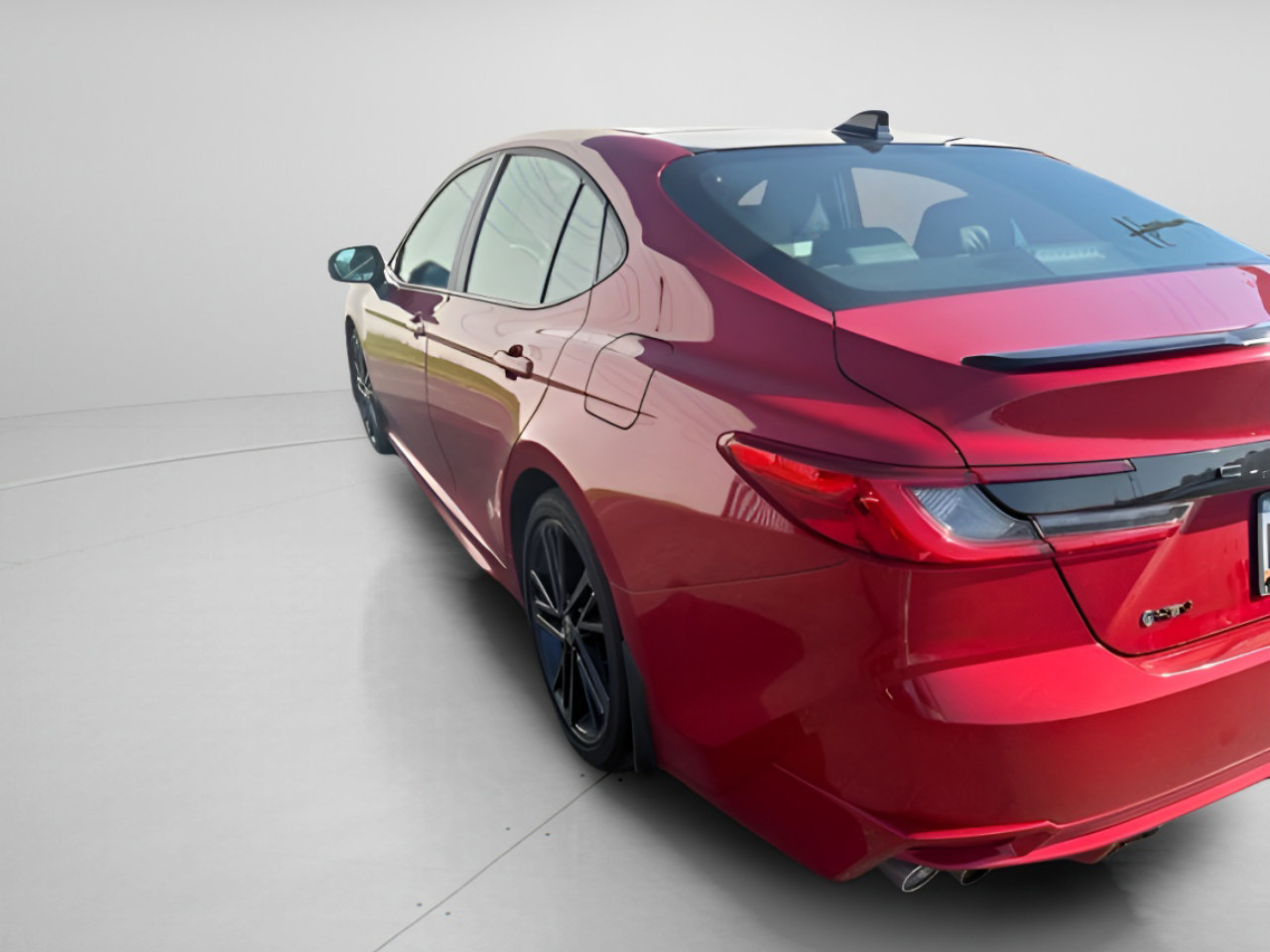 Used 2025 Toyota Camry XSE FWD image 14