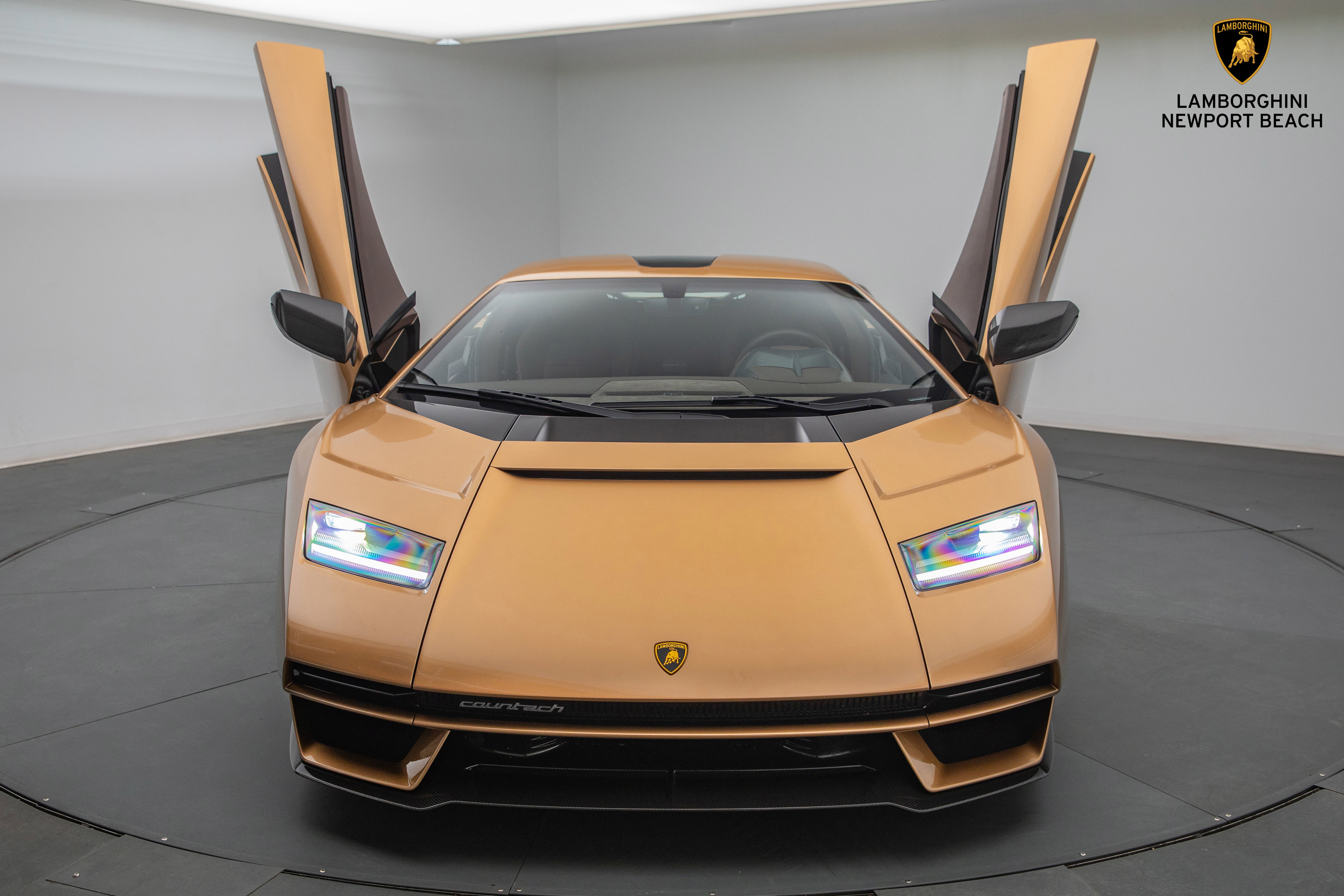 Used 2022 Lamborghini Aventador Countach image 10