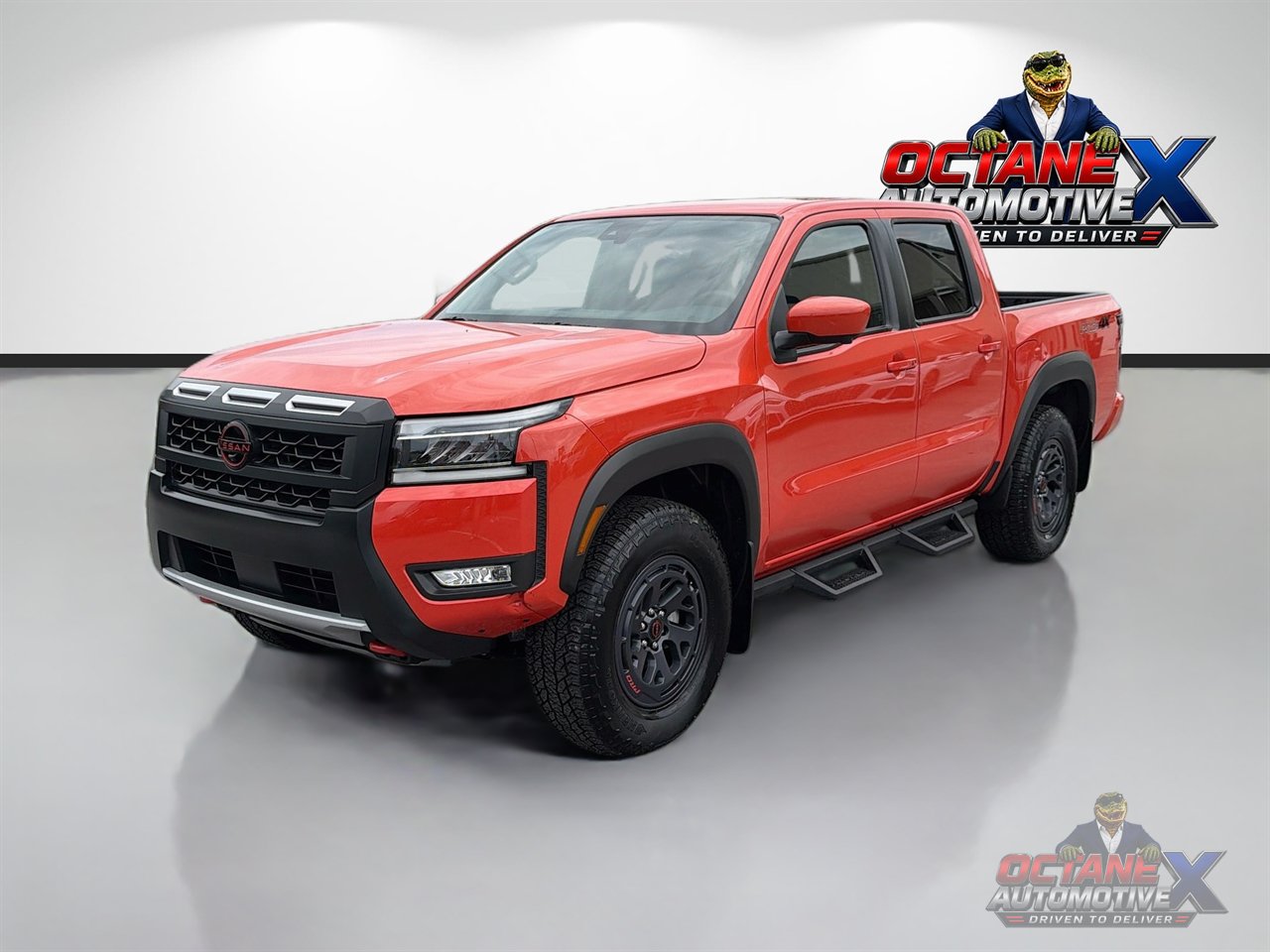 Used 2025 Nissan Frontier PRO-4X w/ Pro Convenience Package AWD/4WD image 3