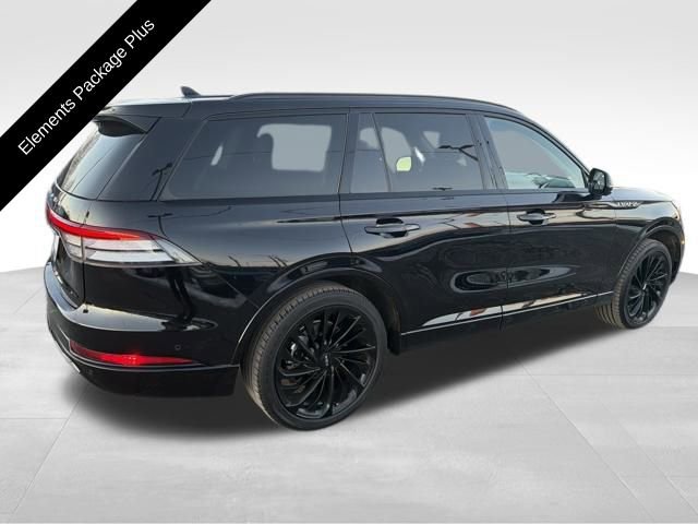 Used 2023 Lincoln Aviator Reserve w/ Equipment Group 201A image 9