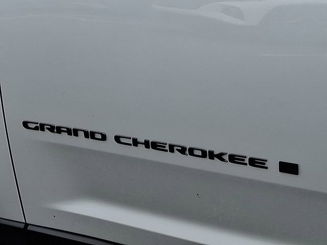 Used 2022 Jeep Grand Cherokee L Laredo AWD/4WD image 30