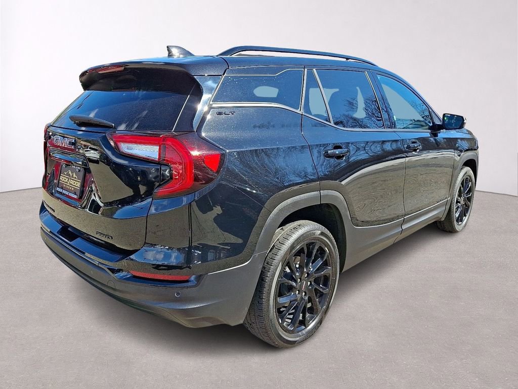 Used 2023 GMC Terrain SLT w/ Elevation Edition image 7