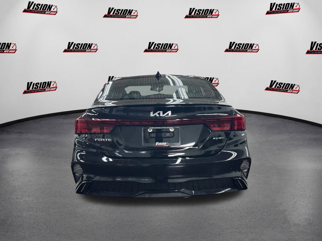 Used 2024 Kia Forte GT-Line w/ GT-Line Premium Package image 6