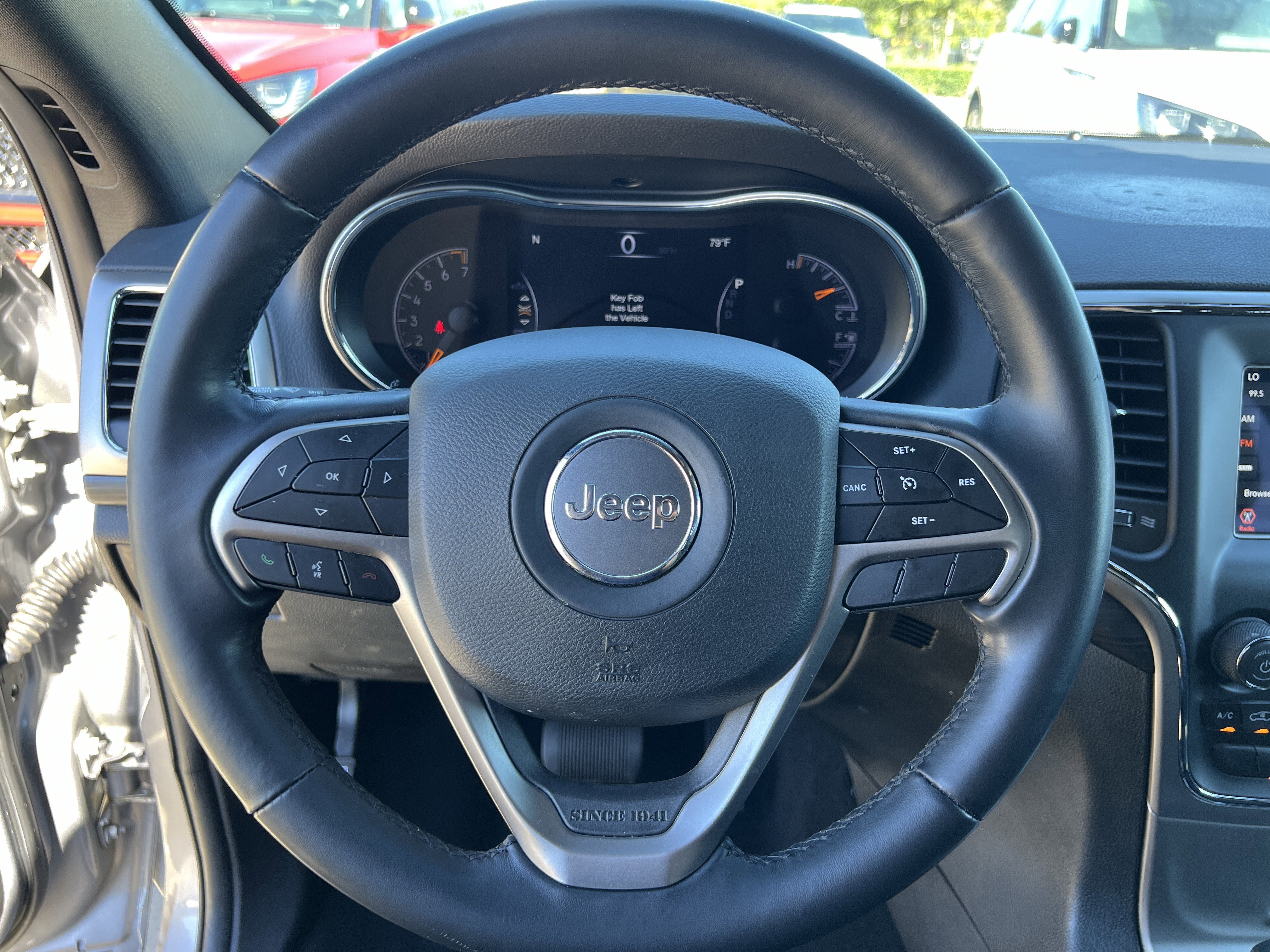 Used 2021 Jeep Grand Cherokee Laredo image 16