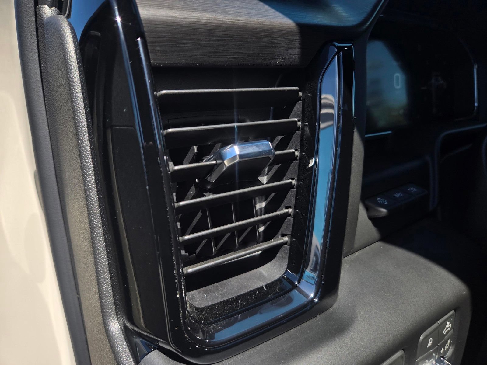 New 2026 GMC Sierra 1500 AT4 w/ Technology Package AWD/4WD image 12