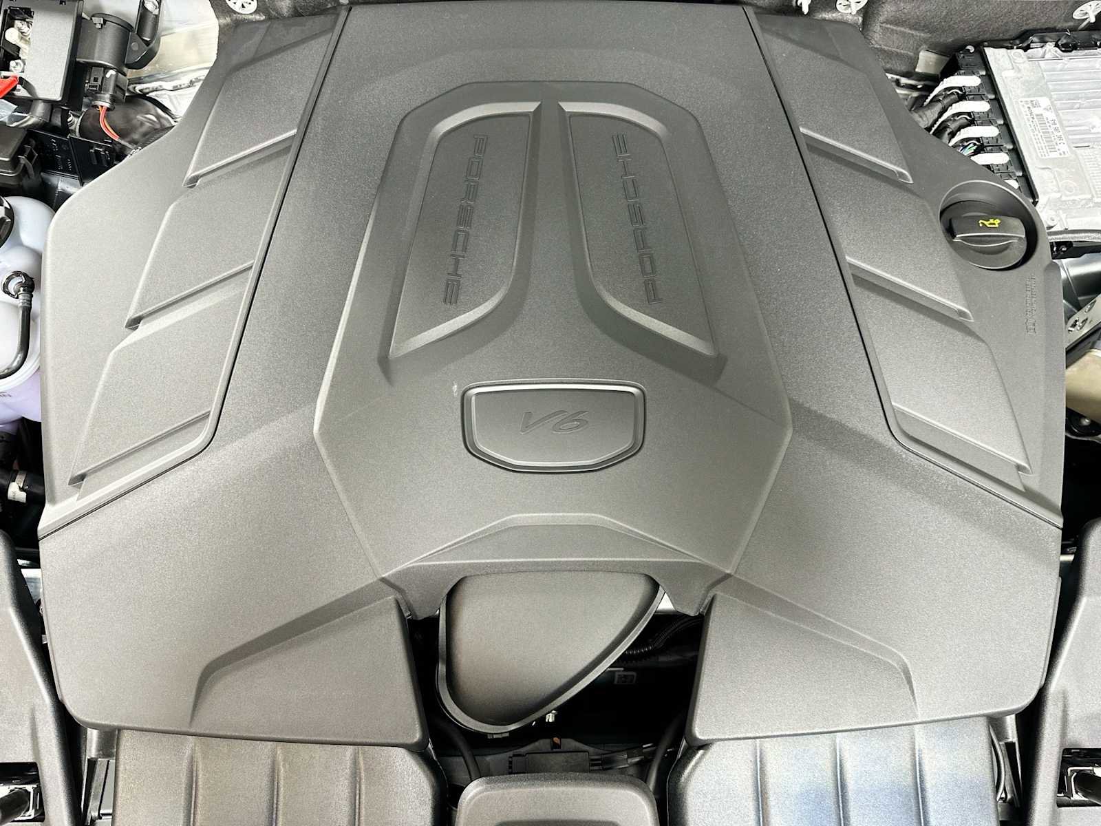 New 2025 Porsche Cayenne Coupe image 30