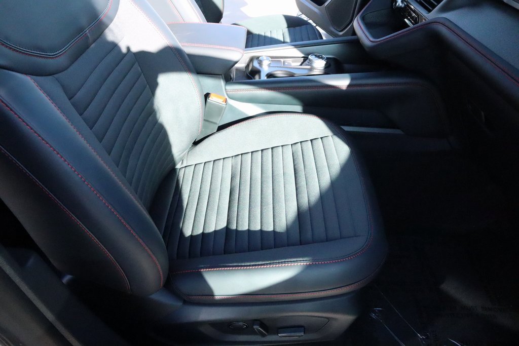 New 2026 Ford Explorer ST-Line w/ ST-Line Street Pack image 14