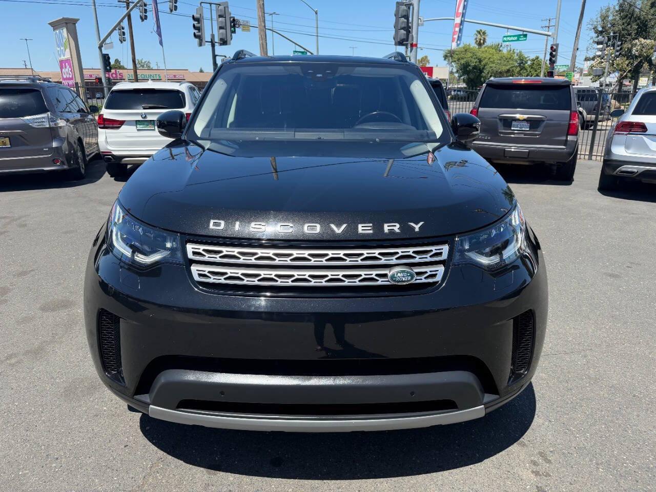 Used 2020 Land Rover Discovery HSE AWD/4WD image 3