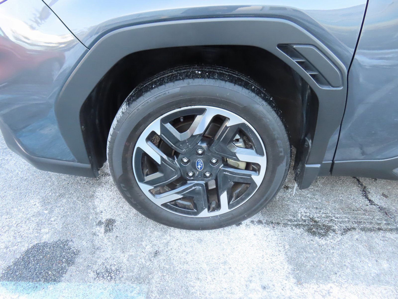 Used 2025 Subaru Forester Limited w/ Popular Package image 11