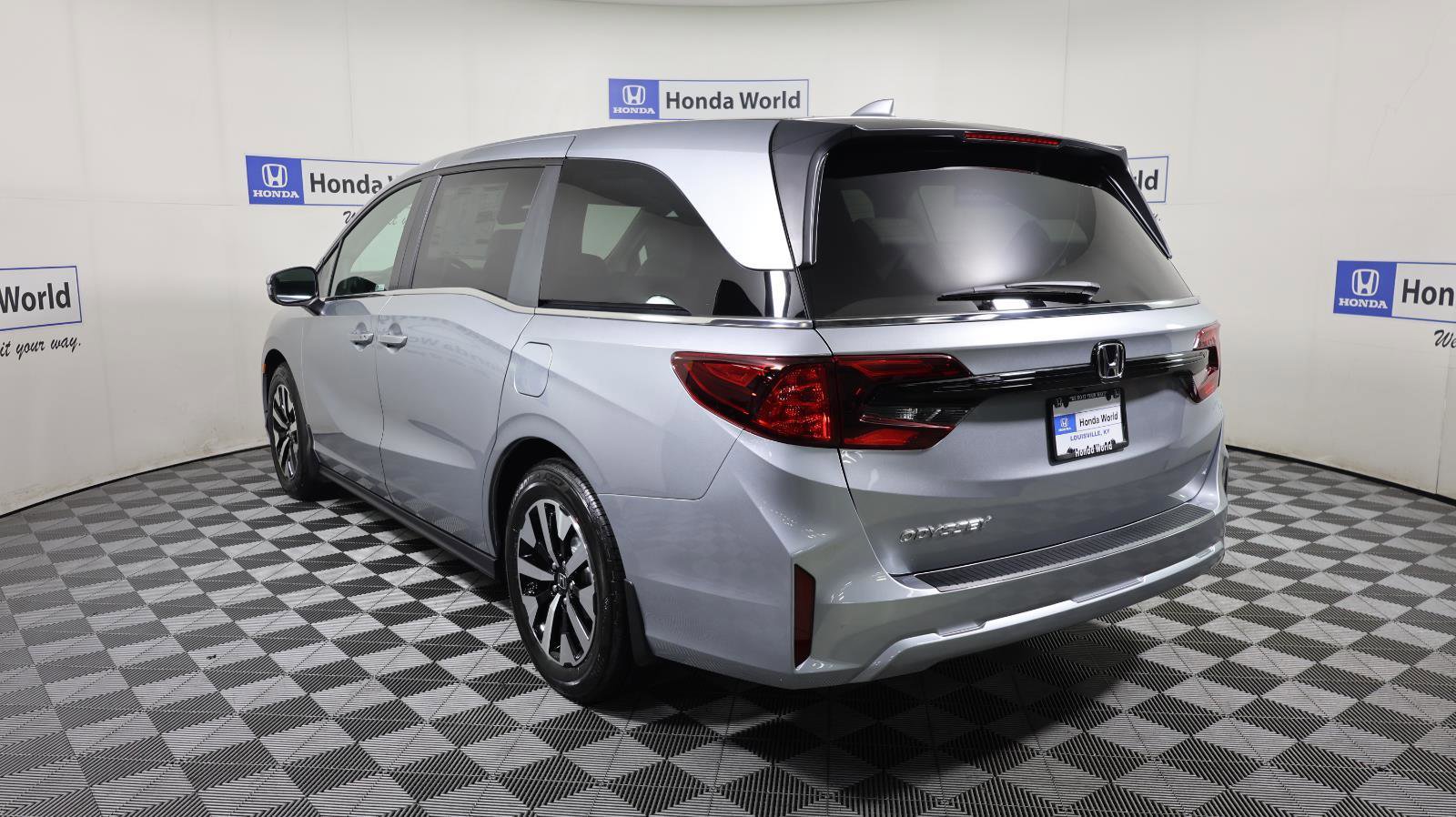 Used 2026 Honda Odyssey EX-L image 6
