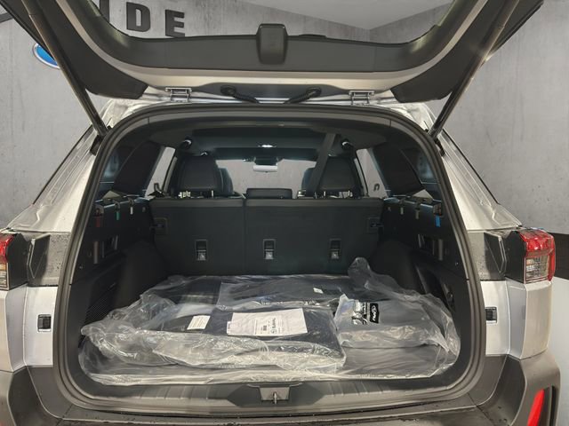 New 2026 Subaru Outback Touring image 7