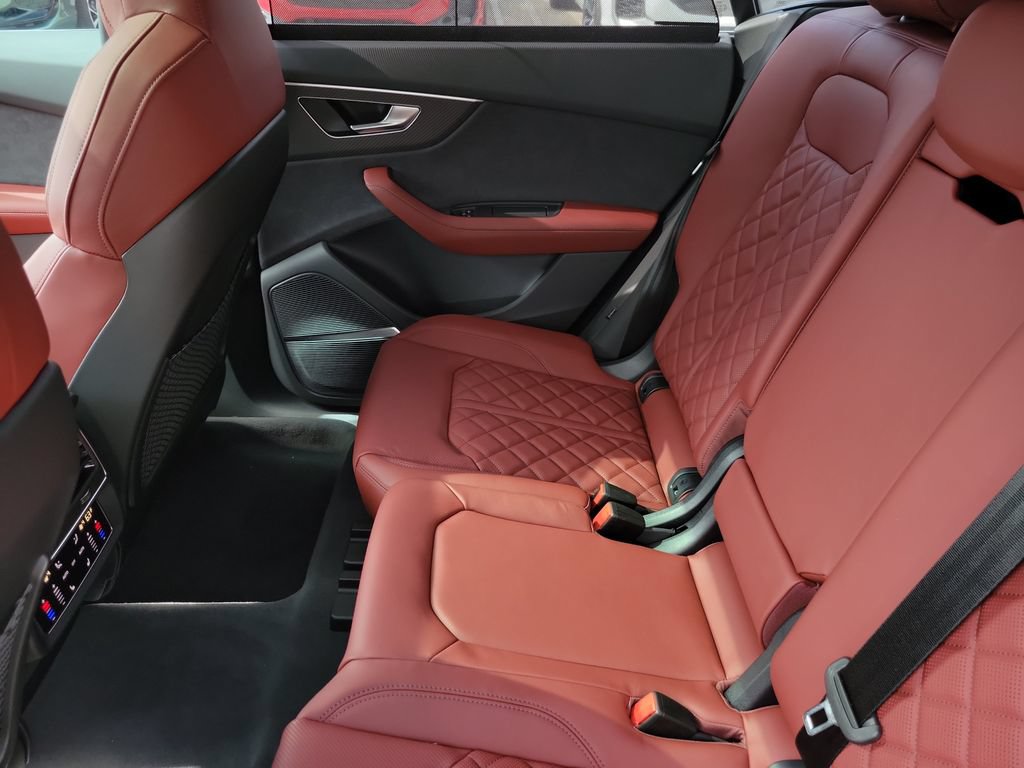 New 2026 Audi SQ8 Prestige AWD/4WD image 25
