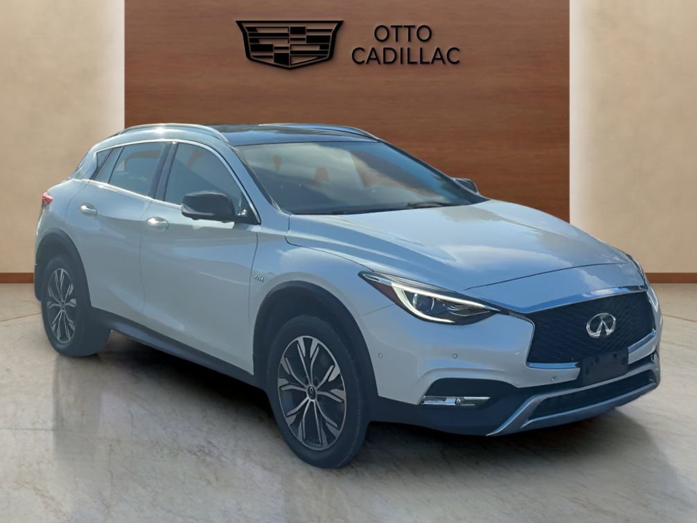 Used 2018 INFINITI QX30 Premium w/ Cargo Package image 6