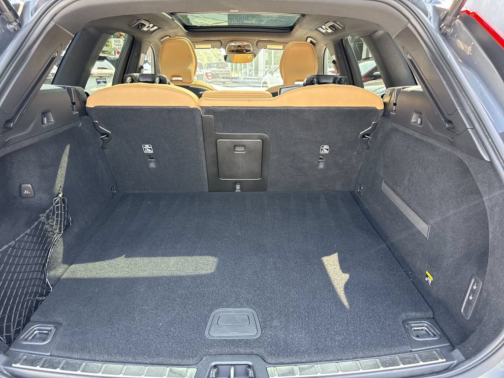 Used 2019 Volvo XC60 T6 Momentum w/ Multimedia Package AWD/4WD image 30