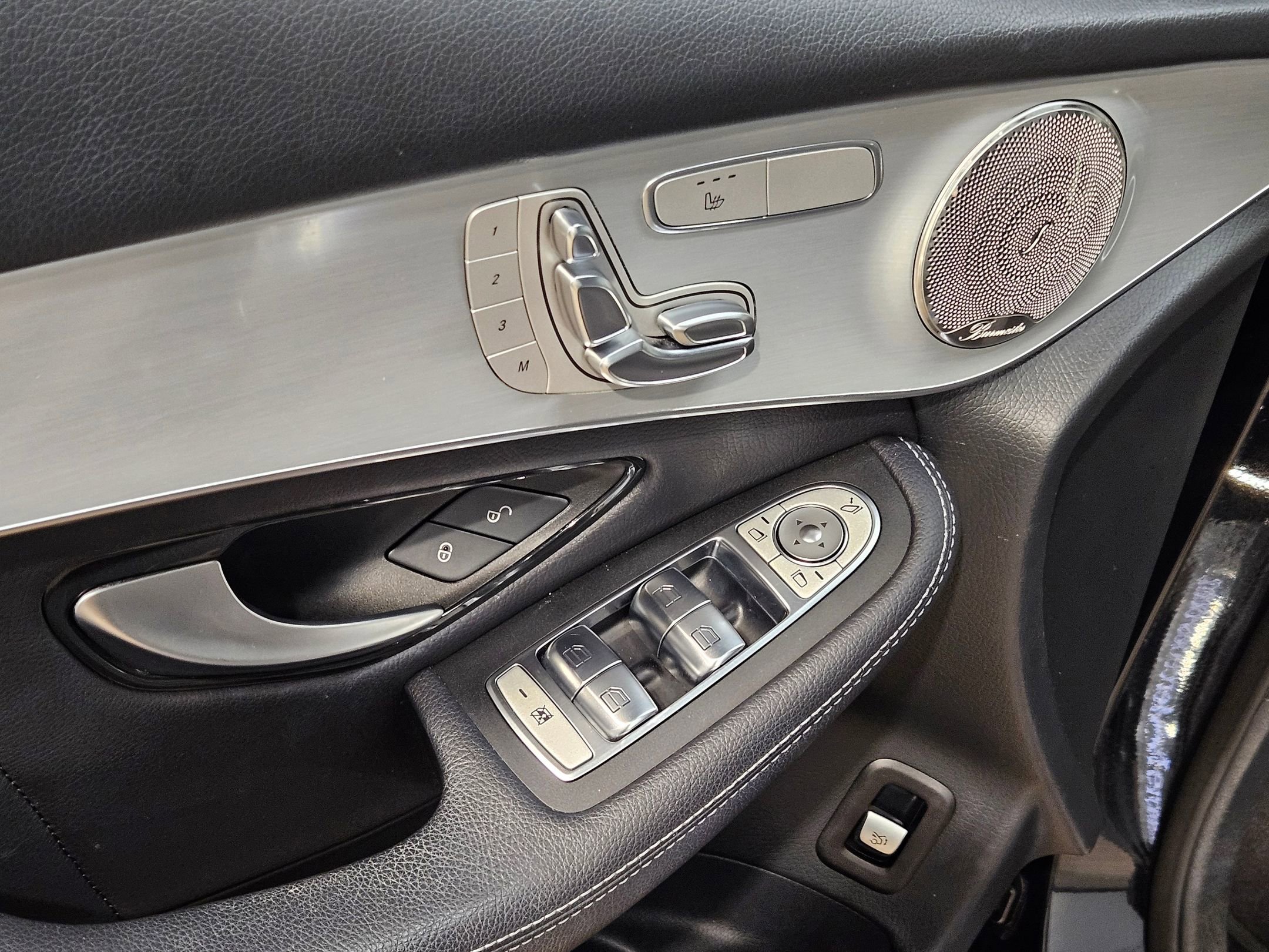 Used 2021 Mercedes-Benz GLC 300 4MATIC Coupe image 21