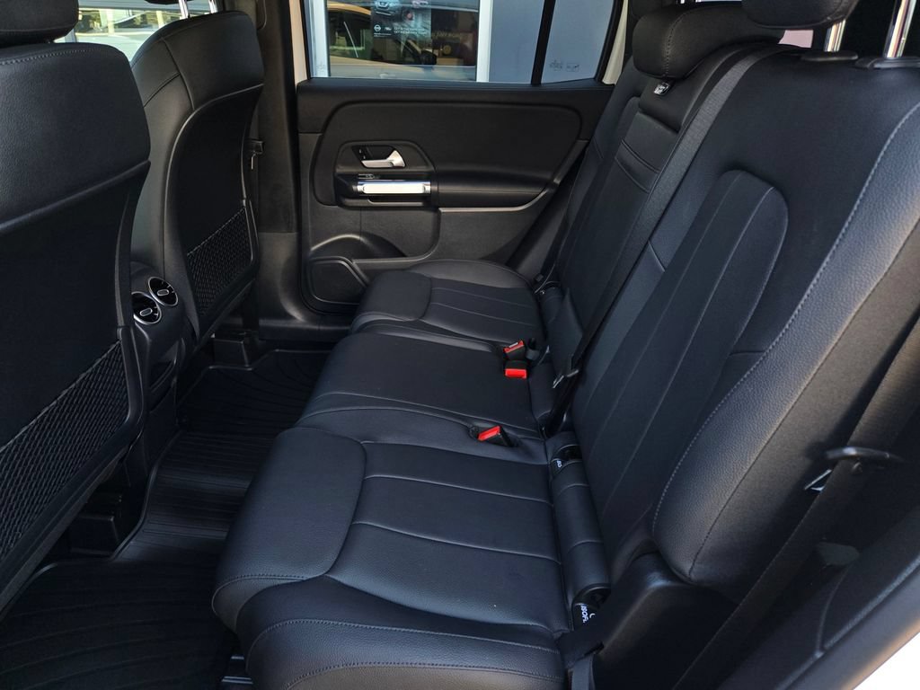 Used 2022 Mercedes-Benz GLB 250 image 13