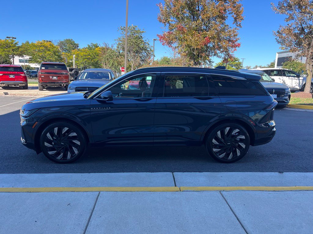 Used 2024 Lincoln Nautilus Black Label w/ Jet Appearance Package (87T) AWD/4WD image 5