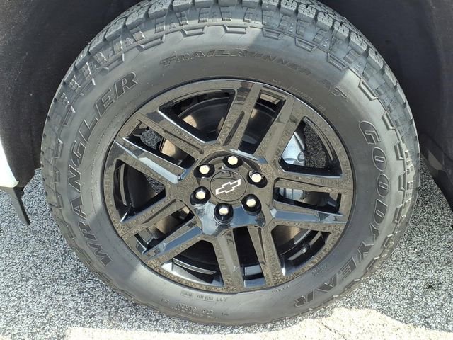 Used 2025 Chevrolet Silverado 1500 RST w/ Z71 Off-Road Package AWD/4WD image 27