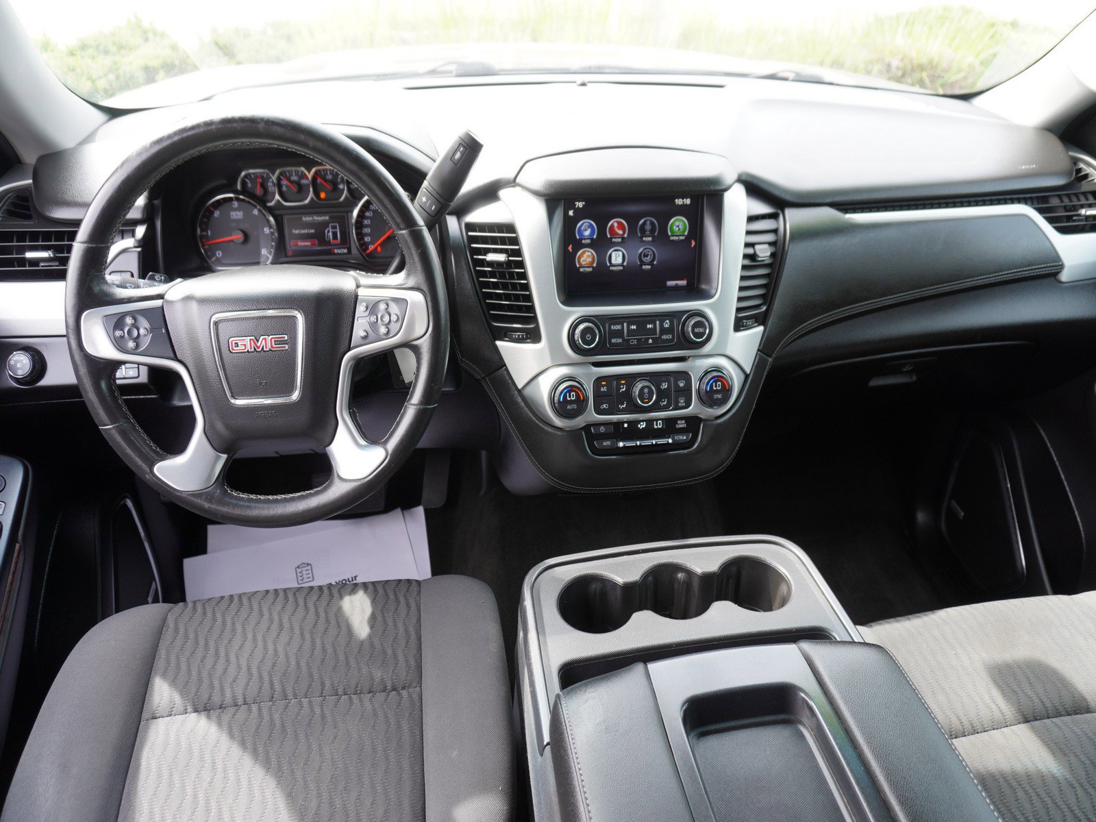 Used 2015 GMC Yukon SLE w/ Convenience Package image 2