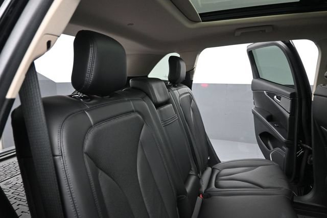 Certified 2023 Lincoln Nautilus Reserve FWD image 26