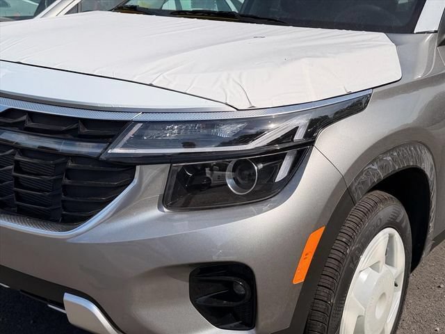New 2026 Kia Seltos S AWD/4WD image 4