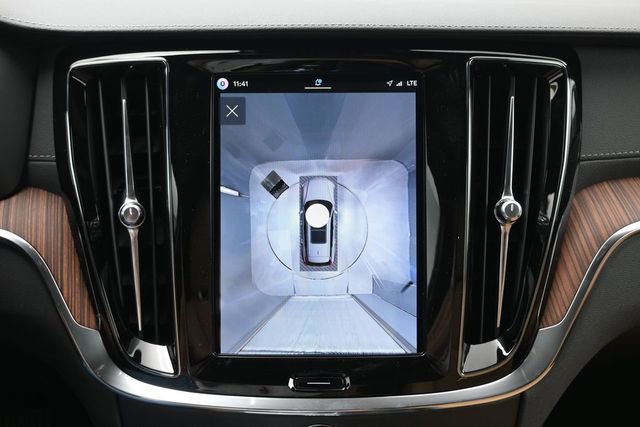 New 2026 Volvo V60 B5 Cross Country Ultra w/ Protection Package Premier AWD/4WD image 22