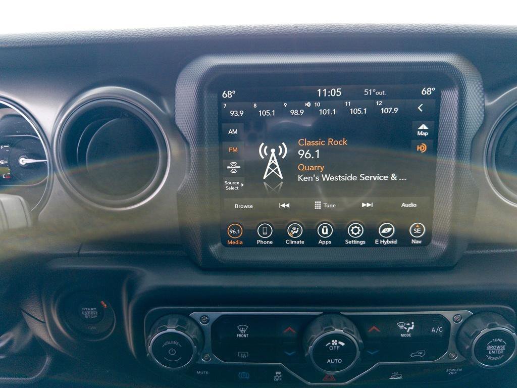 Used 2023 Jeep Wrangler Willys 4xe w/ Sun & Screen Package image 15